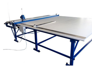 Стужачная раскройная машына R1000 з плыўным рэгуляваннем хуткасці і паветранай падушкай