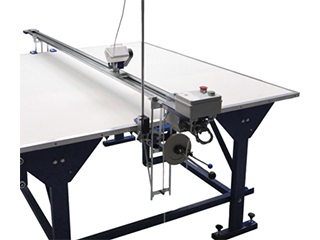 Стужачная раскройная машына R1000 з плыўным рэгуляваннем хуткасці і паветранай падушкай